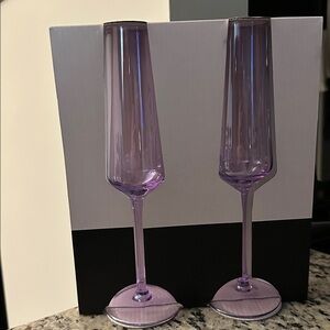 Rachel Zoe Set of 2 Glass Flutes lavender/ purple Color